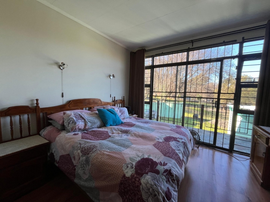 4 Bedroom Property for Sale in Lindequesdrif North West